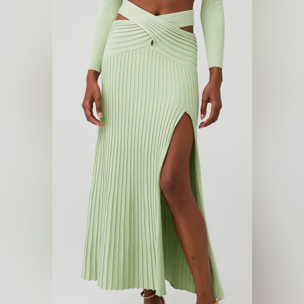 SOVERE Green Ribbed Skirt